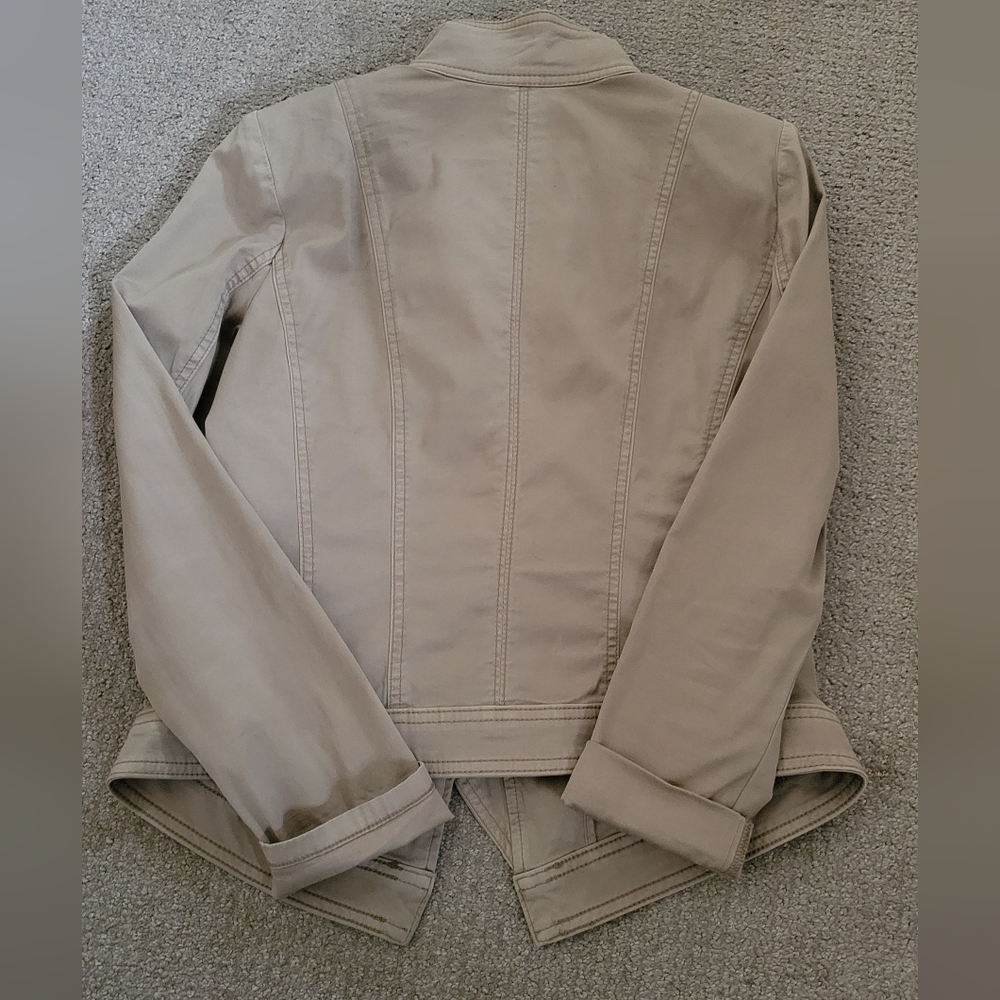 White House Black Market Fitted Ruffle Front Fashion Jacket - Picture 15 of 16